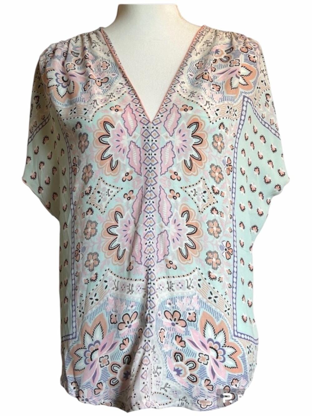 Anthropologie One September split sleeve cropped blouse   EC. Size small